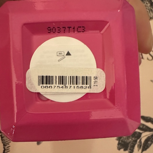 Victoria's Secret Bombshell Silk Shower Oil - Vibrant Pink NEW - Picture 2 of 3